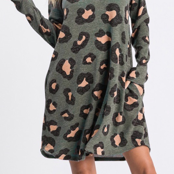 Olive ANIMAL PRINT DRESS - Picture 1 of 2